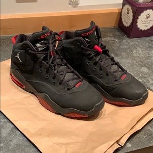 Jordan B’Loyal size 11.5 black/red